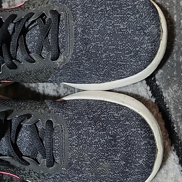 NIKE FLEX CONTACT ATHLETIC SHOES - Picture 4 of 9